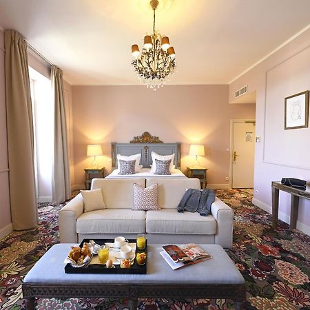 Grand Hotel Henri - Teritoria Л'Иль-сюр-ла-Сорг Экстерьер фото